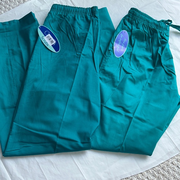 NEW Bundle of 2: Carol’s Scrub Pants - Picture 2 of 5